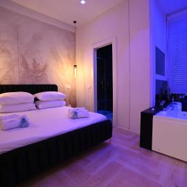 Gran Duca Santo Stefano Suite ZONA CASALE VICINO AEROPORTO BRINDISI - with free Parking，位于布林迪西的酒店