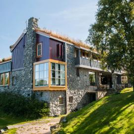 Dolmsundet Hotell Hitra，位于Melandsjøen的酒店