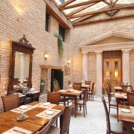 Byzantino Hotel，位于帕特雷的酒店