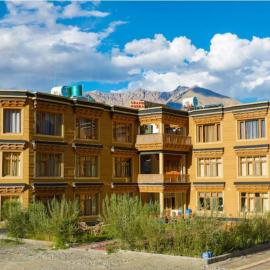 Hotel Grand Nubra，位于Deskit的酒店