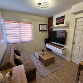 Berkeley Suites, Silang Cavite，位于锡朗的酒店