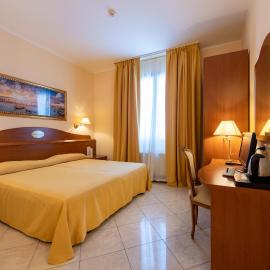 Hotel Ambasciata Venice - Atika & Atif