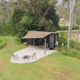 Hill Creek Tiny House 4 by Tiny Away，位于Perwillowen的酒店