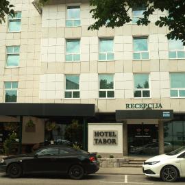 Hotel Tabor,位于塞扎纳的酒店