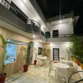 The Plum Mount Abu，位于卜山的酒店