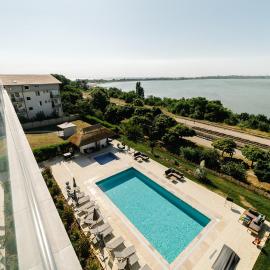 Lago Del Sol,位于艾福雷诺德的酒店