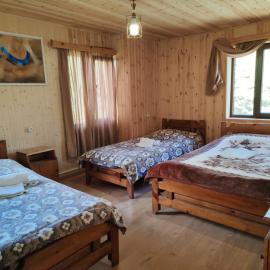 Chazhashi Guesthouse - Rooms with Private Bathrooms，位于乌树故里的酒店