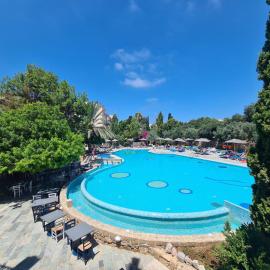 Basilica Holiday Resort，位于帕福斯的酒店