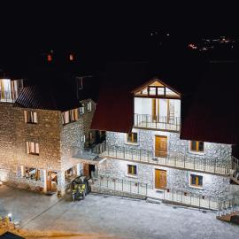Hotel Zallina，位于泰斯的酒店