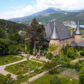 Chateau De Picomtal