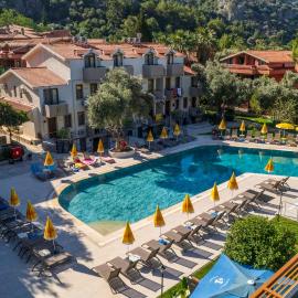 Katre Hotel Oludeniz,位于厄吕代尼兹的酒店