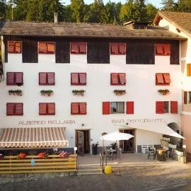 Albergo Bellaria，位于拉瓦罗内的酒店