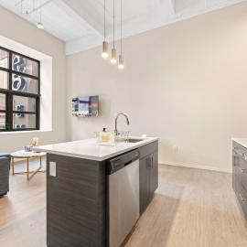Luxury DT Condo l Playhouse Square l Fast W-Fi，位于克利夫兰的酒店
