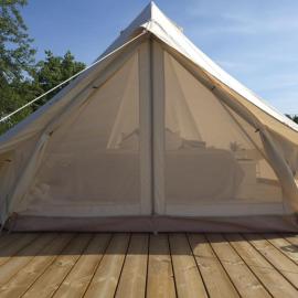 Kiideva Glamping，位于Kiideva的酒店