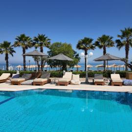 EONA BEACH RESORT by Greek Pride，位于Skála Neón Epivatón的酒店