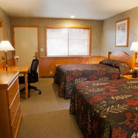 Poulsbo Inn & Suites，位于波尔斯波的酒店
