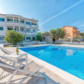 Apartments Ruzmarin，位于伦的酒店