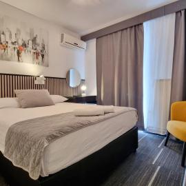 Hotel Bio，位于科佩尔的酒店