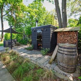 86, Bed & Outdoor Wellness - Sauna, Hottub, Icebath & Outdoor Shower included!，位于奥斯特韦克的酒店