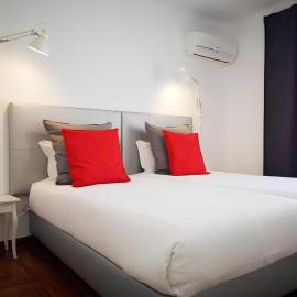 Bulldog Inn - Duna Parque Group，位于米尔芳提斯城的酒店