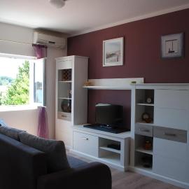 Ante Carov Apartment，位于Verunić的酒店