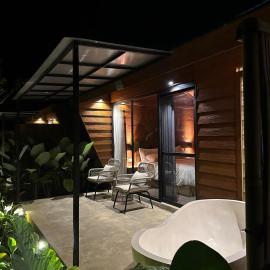 Clovehigh Cabin and Homestay Munduk，位于姆杜克的酒店