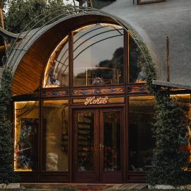 Hotel Legjenda，位于斯库台的酒店