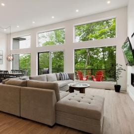 Chalet Soléa by Rendez-Vous Mont- Tremblant，位于La Conception的酒店