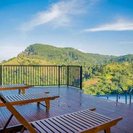 Crystal Spring Luxury Hotel，位于埃拉的酒店