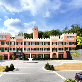 Kim Schlosshotel im Park,位于德累斯顿的酒店
