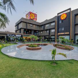 Hotel Highway king Behror，位于Behror的酒店