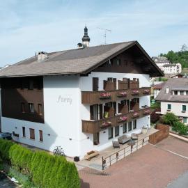 Hotel Garni Savoy - new opening，位于卡斯特尔罗托的酒店