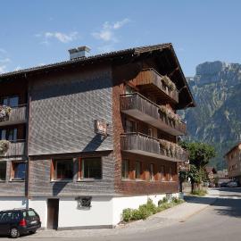 Dorfgasthof Adler，位于梅劳的酒店