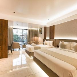 Royal Plaza Inn by RAK Rooms, Calicut，位于科泽科德的酒店