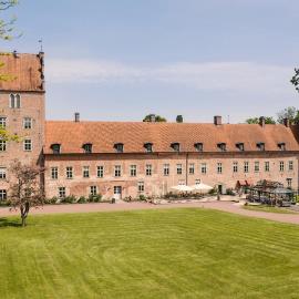 Bäckaskog Slott，位于Fjälkinge的酒店
