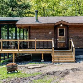 Lake Muskoka 3-bedroom Cottage - Pier 100 #20，位于卡灵港的酒店