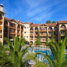 Hotel Résidence Anglet Biarritz-Parme，位于安格雷的酒店
