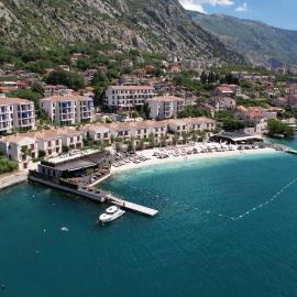 HUMA Kotor Bay Hotel and Villas，位于科托尔的酒店