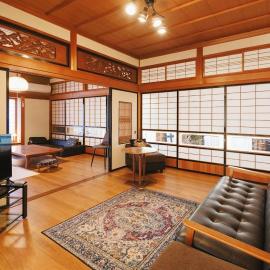 野波一棟貸古民家，位于Tsuki-shima的酒店