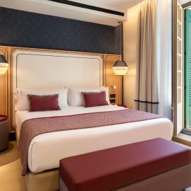 Catalonia Puerta del Mar，位于马拉加的酒店