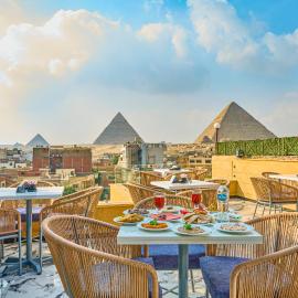 Cleo Patra Pyramids Tower Inn，位于开罗的酒店
