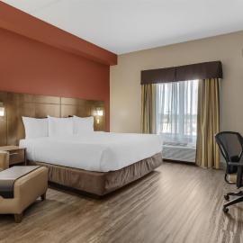 Best Western Plus Winnipeg West，位于温尼伯的酒店