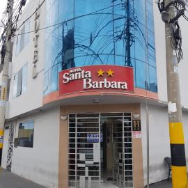 Hotel Santa Barbara ilo，位于伊洛的酒店