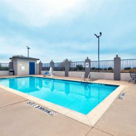 Motel 6-Marble Falls, TX，位于马布尔福尔斯的酒店