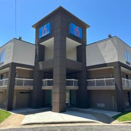 Motel 6-Raleigh, NC - North，位于罗利的酒店