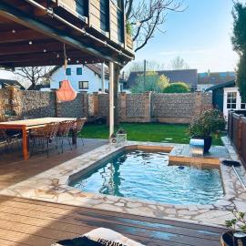 Wohlfühloase mit Pool, Kamin & großer Terrasse，位于埃尔丁的酒店