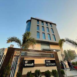 The Ecstasy Hotel,位于勒克瑙的酒店