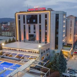 Grand Cali Hotel,位于Bozuyuk的酒店