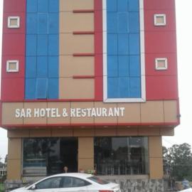 SAR Hotel and Family Restaurant,位于Chauki Maniār的酒店