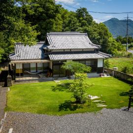 OMISIHMA SPACE Hanare，位于Kamiura的酒店